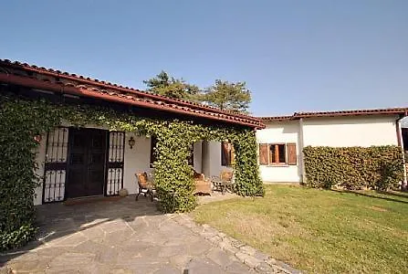 Sleeps 8 Pool Air Con Wifi *