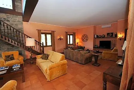 Sleeps 8 Pool Air Con Wifi فيلة *