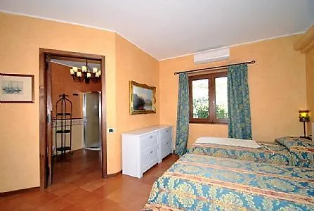 Villa Sleeps 8 Pool Air Con Wifi