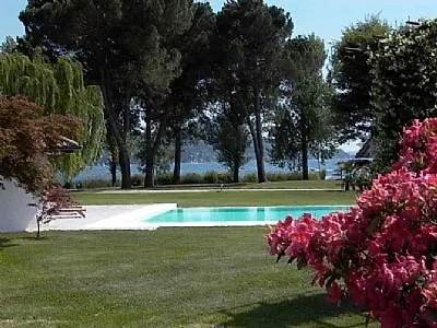 Sleeps 8 Pool Air Con Wifi فيلة لسا