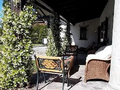 Sleeps 8 Pool Air Con Wifi *