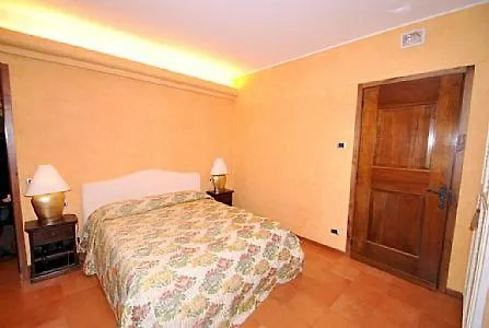 Villa Sleeps 8 Pool Air Con Wifi *