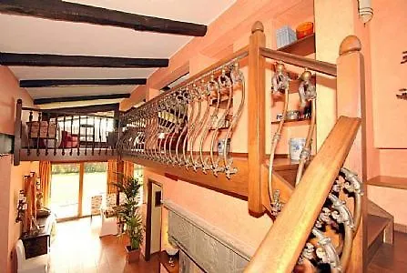 Sleeps 8 Pool Air Con Wifi فيلة