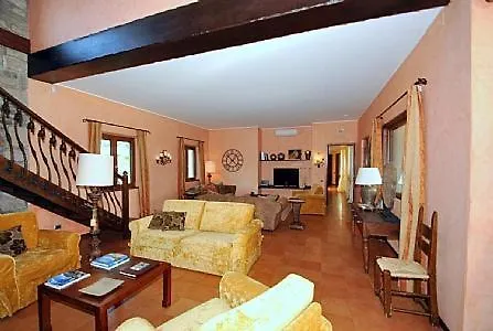 Sleeps 8 Pool Air Con Wifi Villa