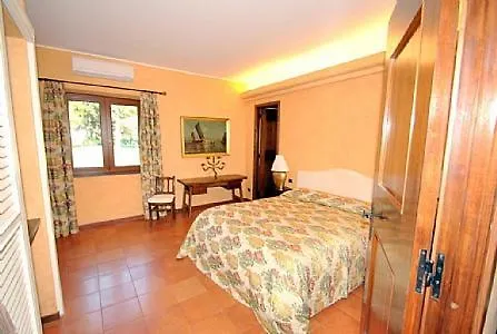 Villa Sleeps 8 Pool Air Con Wifi *