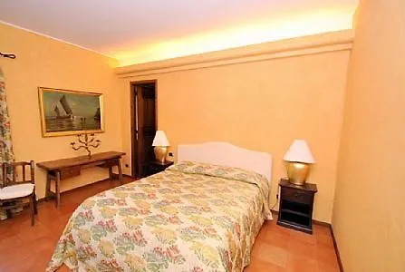 Sleeps 8 Pool Air Con Wifi